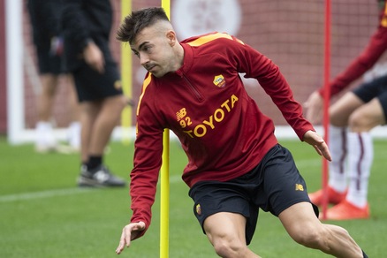 La Roma si allena prima di partire per il Giappone: Karsdorp non c'è