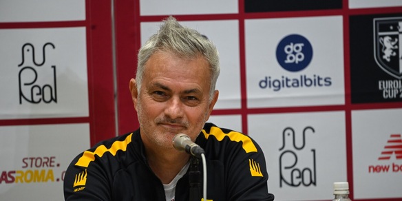 Mourinho: "Non abbiamo la forza per andare a prendere giocatori in Premier"