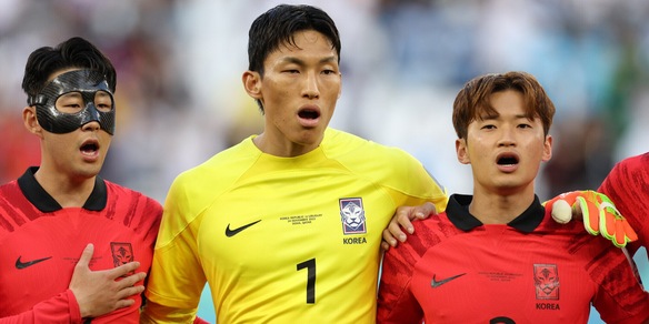 La curiosa formazione della Corea: in difesa ci sono solo Kim!