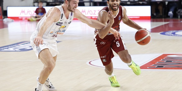 Basket, Trento piega Venezia e aggancia Tortona e Varese