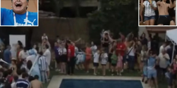 L'Argentina impazzisce e invade la villa di Maradona: la festa in piscina è scatenata
