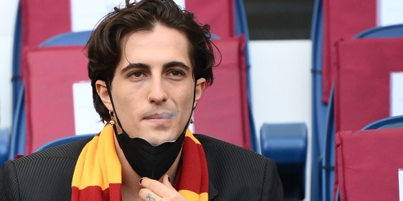 Damiano e lo sfottò alla Lazio: arriva la controrisposta del cantante