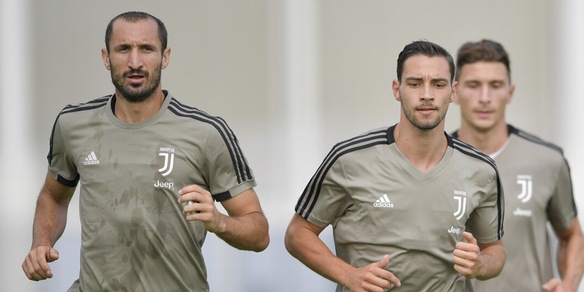 Juve, due giocatori hanno rivelato ai pm messaggi Whatsapp Chiellini: ecco chi sono