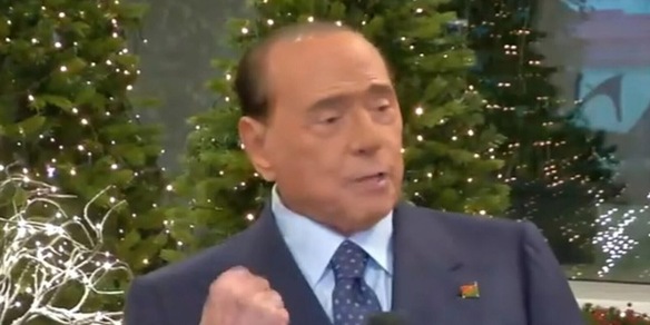 Berlusconi non ci sta: il tweet sui social dopo la battuta “da spogliatoio” alla festa del Monza