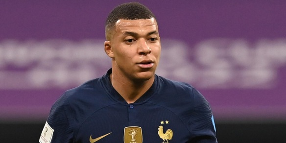 Mbappé e l'appello violento dell'ex giocatore argentino: è bufera in Francia