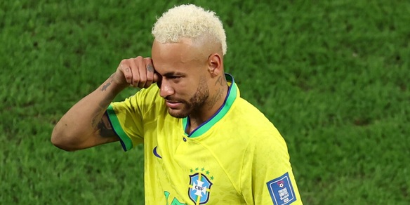 Neymar, la festa scatenata che ha indignato il Brasile
