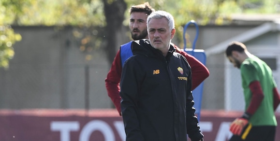 La Roma batte 3-1 la Viterbese, segnano Pellegrini. Zaniolo e Abraham. Minuto di silenzio per Pelè