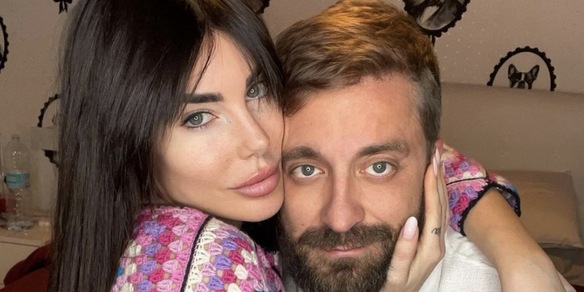 È nato il figlio di Bianca Atzei e Stefano Corti È nato il figlio di Bianca Atzei e Stefano Corti