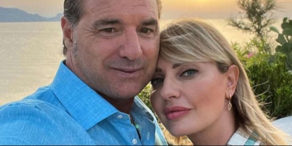 "Manila Nazzaro e Lorenzo Amoruso a un passo dall'addio: crisi insanabile" "Manila Nazzaro e Lorenzo Amoruso a un passo dall'addio: crisi insanabile"