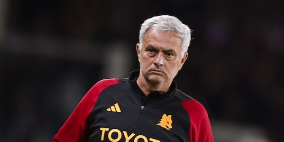 Roma, Mourinho lancia il tridente con il Genoa: la chiave per risalire