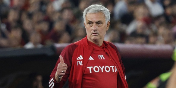 Mourinho: "Ho vinto una coppa e mezza con la Roma. E ho altri sei mesi...". E racconta un retroscena VIDEO