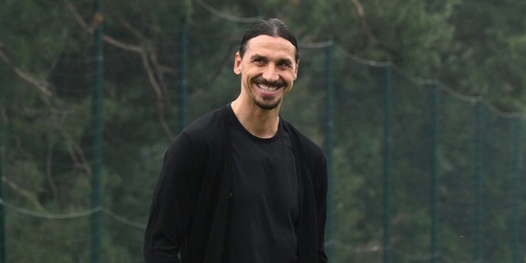 La rivelazione di Ibrahimovic: "Ho ricevuto offerte per tornare a giocare". Poi la battuta sull'Arabia
