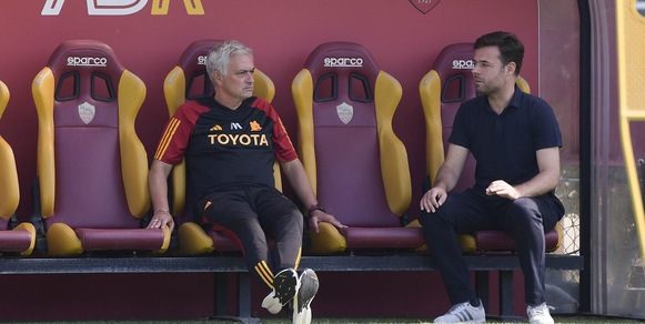 La Roma verso il Cagliari: Mourinho parla con Tiago Pinto