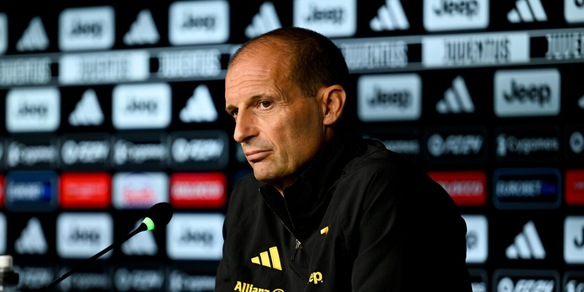 Allegri perde le staffe in conferenza: "Serve tornare a scuola a imparare l'italiano!"