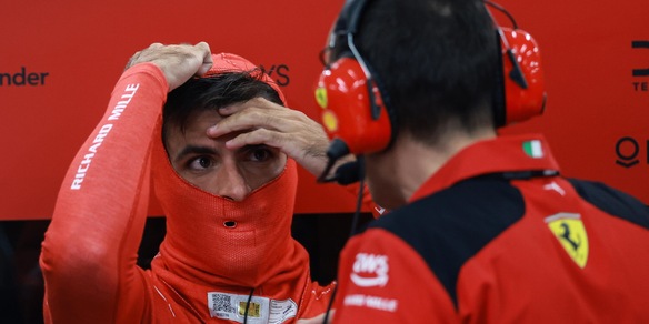 Clamoroso, Sainz non correrà in Qatar: il motivo è tecnico