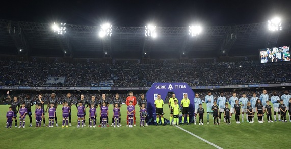 Errore al Maradona: al posto dell'inno della Serie A parte 'O Sole Mio