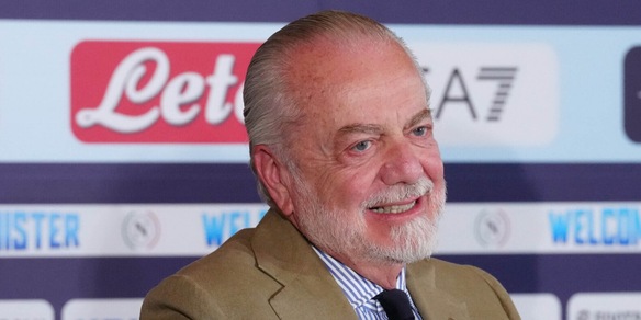 De Laurentiis: "Con Osimhen ci siamo dati la mano, poi è cambiato tutto"
