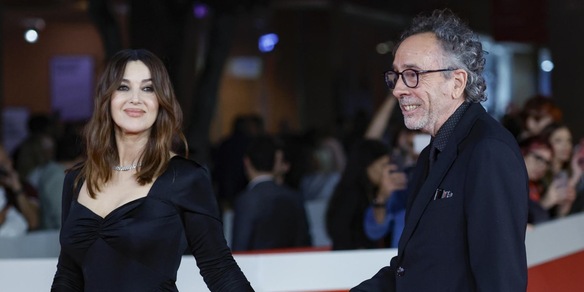Monica Bellucci e la relazione con Tim Burton: "Ho visto prima l'uomo"