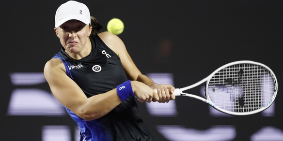 Tennis femminile, che disastro per le Finals. C'è l'uragano