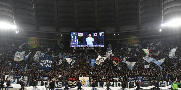 Lazio, 60mila euro di multa dalla Uefa e curva chiusa con sospensiva
