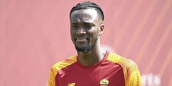 Roma, Abraham si allena: la strada è ancora lunga. Ecco quando tornerà