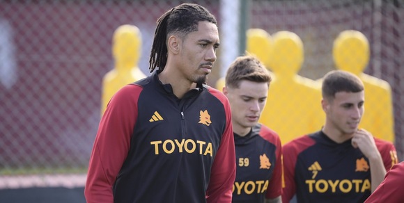 Smalling, compleanno da incubo. I tifosi della Roma: "Auguri, ovunque tu sia"