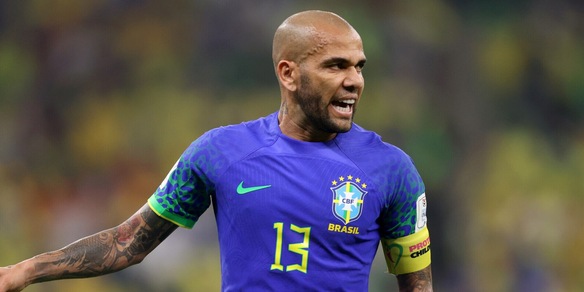 Dani Alves, chiesti nove anni di carcere per violenza sessuale: i dettagli