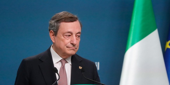 Mario Draghi, battuta pungente: "Tifo Roma, ma una squadra di Torino..."
