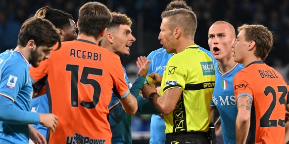 Napoli-Inter, gli arbitri promuovono Massa: quasi il massimo dei voti per la sua direzione!