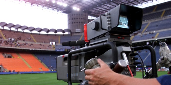 Svolta nel calcio, il robot sentinella contro il pezzotto: cosa è e come funziona