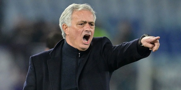 Rabbia Roma, il motivo del silenzio stampa: ecco cosa ha fatto Mourinho al fischio finale