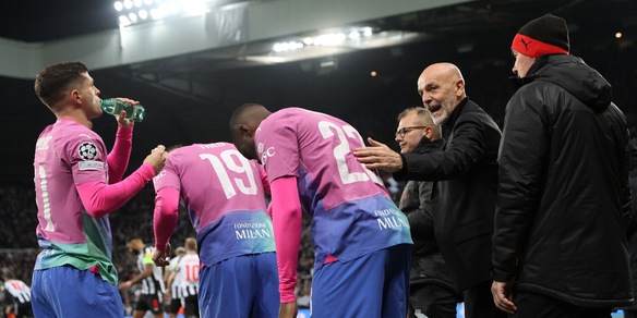 Il Milan pesa il flop Champions: veleno sui social