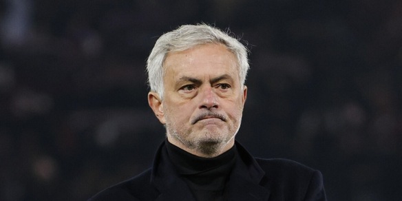 Mourinho allo scoperto: "Io voglio restare a Roma". Tifosi in delirio sui social