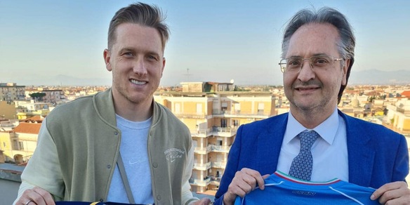 "Zielinski, resti a Napoli?": il sindaco di Giugliano svela la risposta