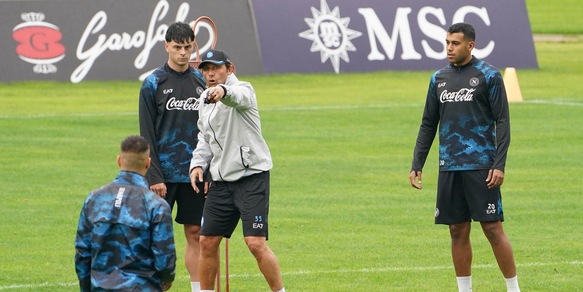 Napoli, il duro allenamento di Conte che piace ai tifosi
