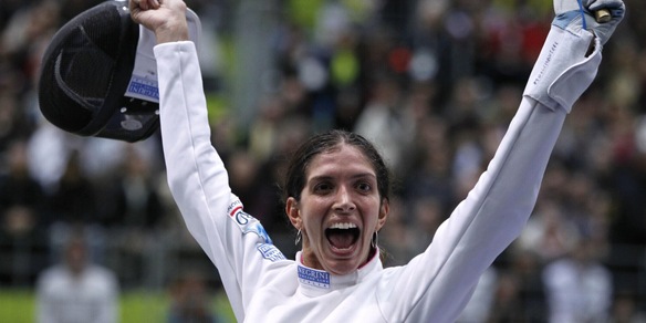 Scherma, il gesto eroico dell'atleta malata di tumore: crolla al suolo ma poi finisce la gara