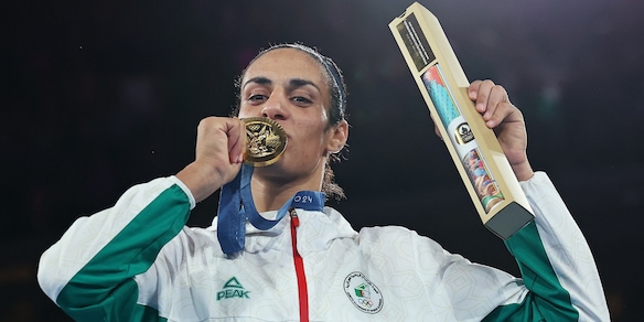 Khelif, l'orgoglioso messaggio dopo l'oro: "L'ho vinto da donna"