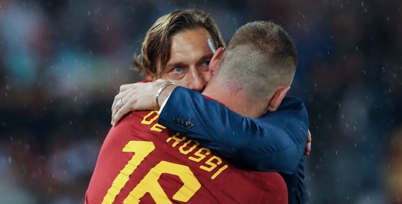 De Rossi risponde a una domanda su Totti, le sue parole emozionano i romanisti