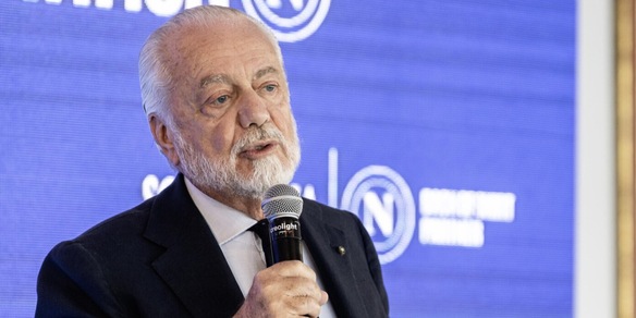 Napoli, De Laurentiis lancia l'allarme: "Sopravviveranno 6-7 squadre"