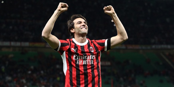 Kakà torna a San Siro, che festa con i tifosi prima di Milan-Liverpool