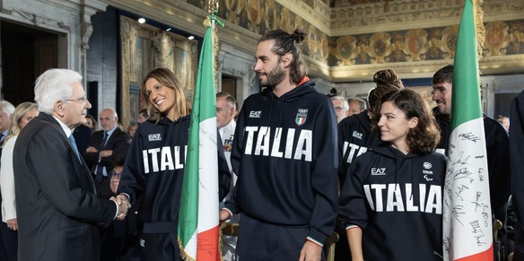 Tamberi si commuove per le parole di Mattarella: l'abbraccio emoziona tutti