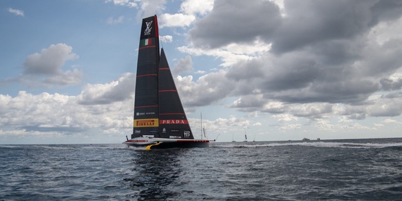 Luna Rossa in acqua per la finale della Louis Vuitton Cup: a che ora e dove vedere le regate in tv e streaming