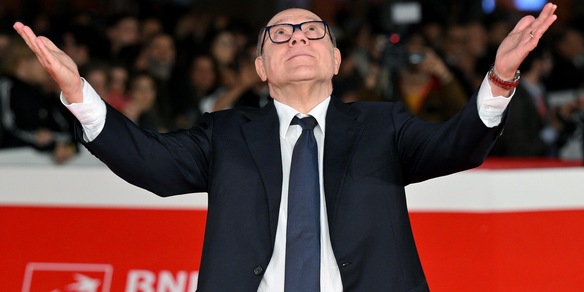 "Più facile allenare la Roma o condurre Sanremo?", la risposta di Carlo Verdone è secca
