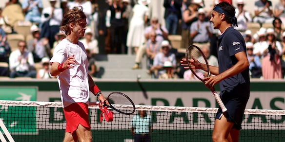 Rublev batte Sonego e si ritira da Metz per le ATP Finals. E l'allenatore...