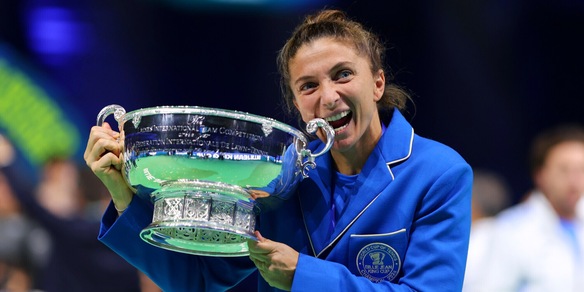 Sara Errani e l'incredibile servizio da sotto: gli Usa pazzi per i suoi gesti