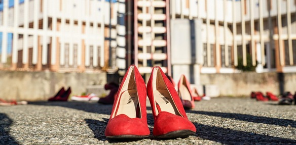 Giornata contro la violenza sulle donne, la fuga di Betti e la sfida finale