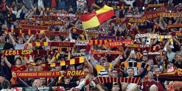 A Bologna presenti tanti tifosi della Roma, nonostante il divieto