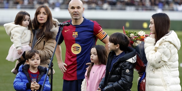 Andrés Iniesta e l’addio al calcio con l’ultima partita a Tokyo