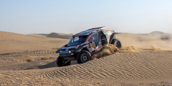 Dakar: paura per Loeb che si ribalta all'inizio della 3/a tappa