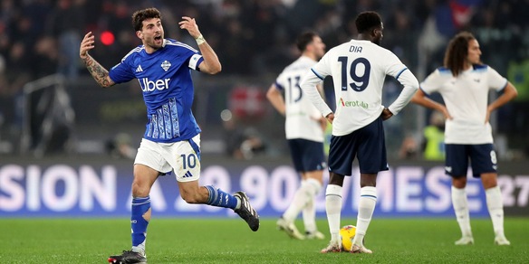 Lazio, non basta Dia: espulso Tchaouna, il Como pareggia con Cutrone. Rivivi la diretta